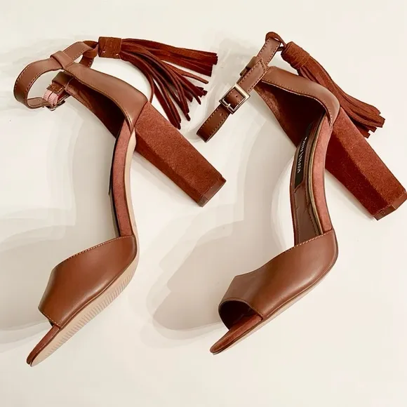 WHBM SUEDE TASSEL CHUNKY HEELS