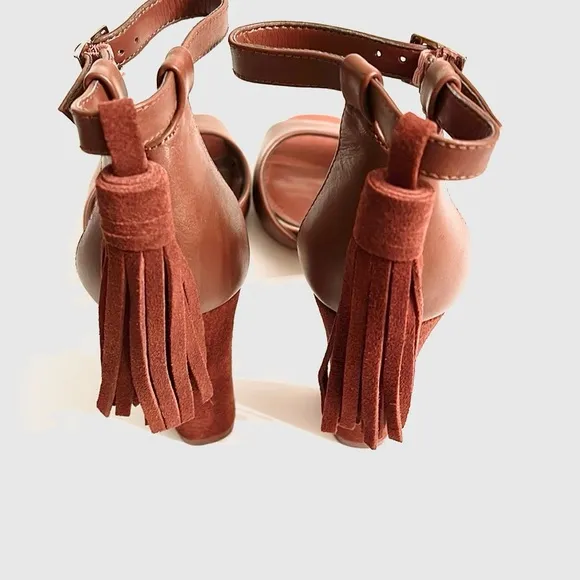 WHBM SUEDE TASSEL CHUNKY HEELS