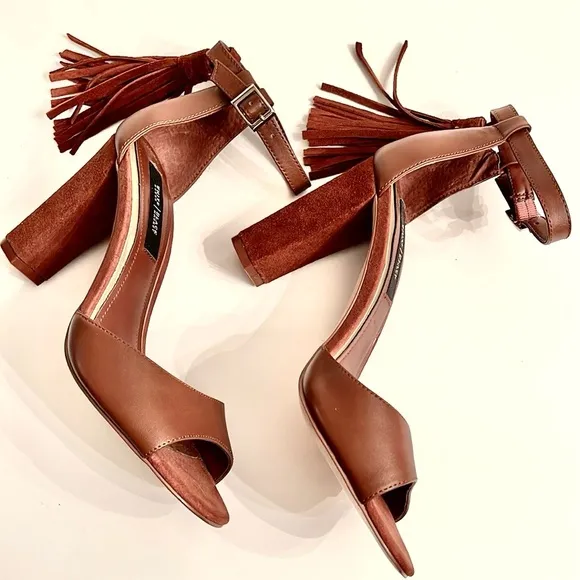 WHBM SUEDE TASSEL CHUNKY HEELS