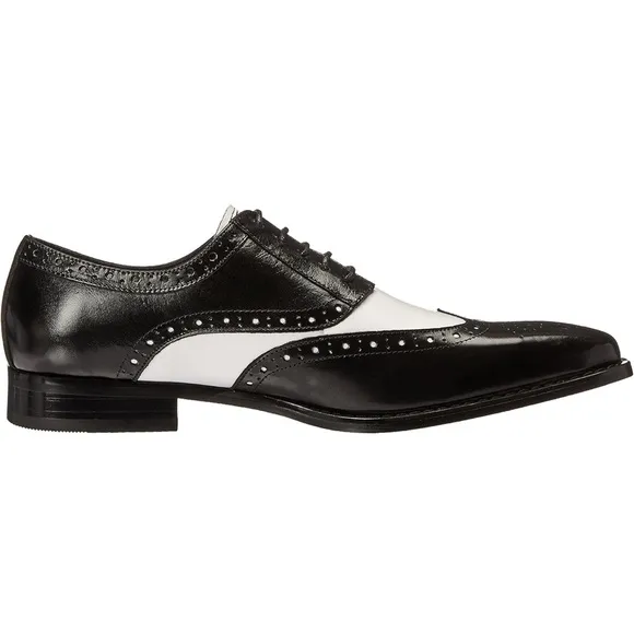 Wing-Tip Oxford Men’s Leather Dress Shoes by Stacy Adams. Size 10.5