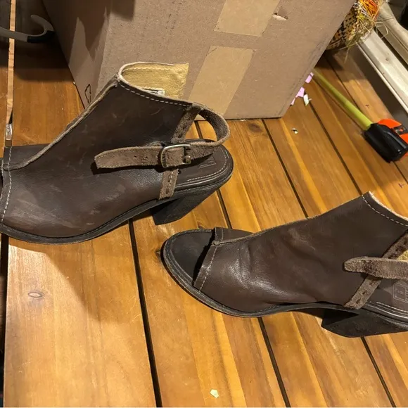 Women's Frye Brown Open-Toe Leather Sandals