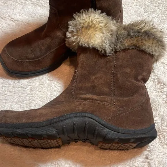 Women’s L.L. Bean, faux  fur lined  leather boots size 6 M