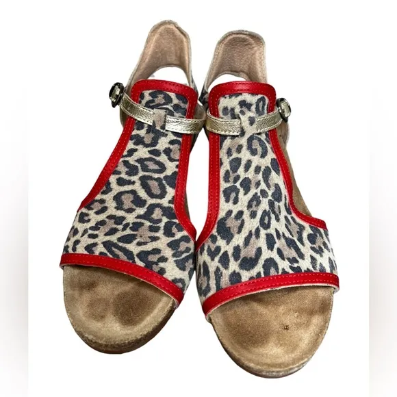 Women's Naot Fiona Cheetah/Kiss Red/Radiant Gold Suede/Leather Size 40/US 9