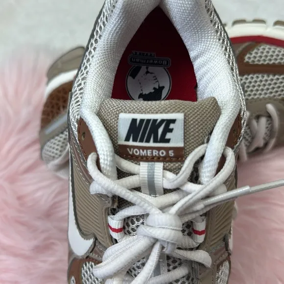 Women’s Nike Zoom Vomero 5 casual shoes 7.5