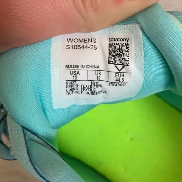 Women's Saucony Hurricane 22 Running Sneakers
