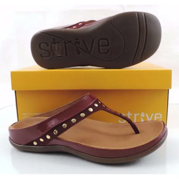 Women's Shoes Strive Tee Toe Post Sandal Walking Comfort Tawny Port Red Size 7.5