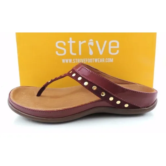 Women's Shoes Strive Tee Toe Post Sandal Walking Comfort Tawny Port Red Size 7.5
