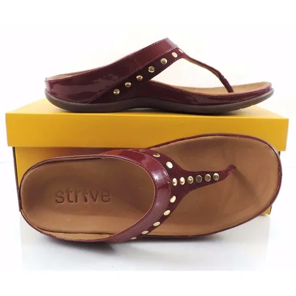 Women's Shoes Strive Tee Toe Post Sandal Walking Comfort Tawny Port Red Size 7.5