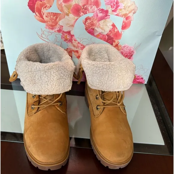 Women's Timberland Authentics Waterproof Roll-Top Boot size 6