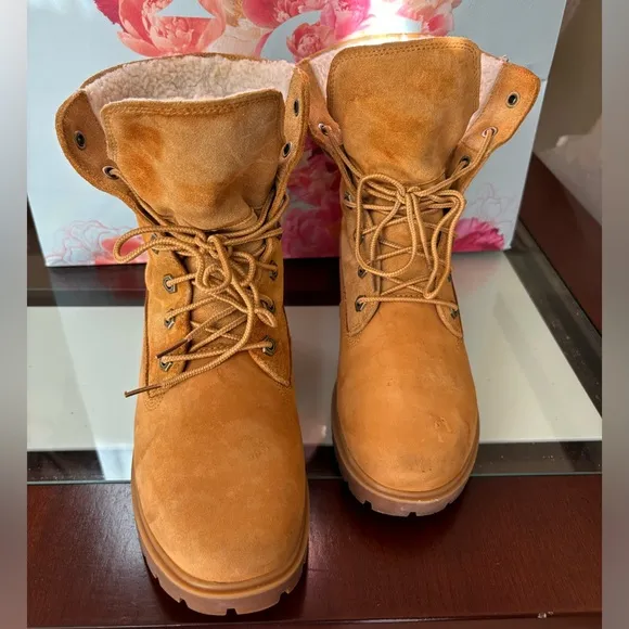 Women's Timberland Authentics Waterproof Roll-Top Boot size 6