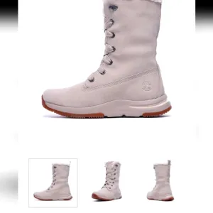 Worn for one hour!  Timberland Mabel Town boot!  size 9.5 boots in taupe.