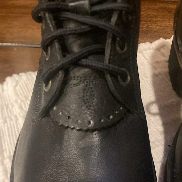 Youth Boys size 2.5 Tony Lama Black Leather Low Boots (ABBA)