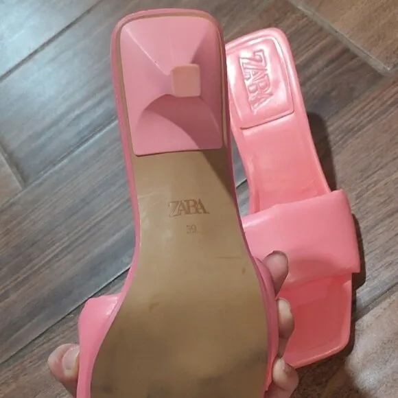 Zara 8 8.5 Women's Pink Puffer Slide Sandals Kitten Heel
