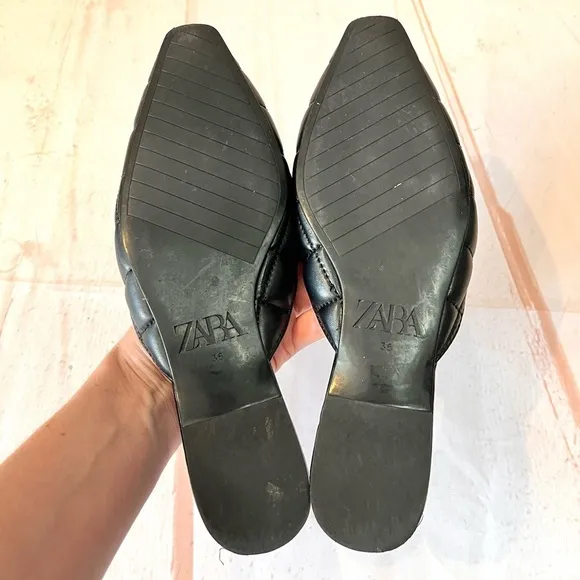 Zara Bloggers Favorite Black Quilted Mules Slides Sandals
