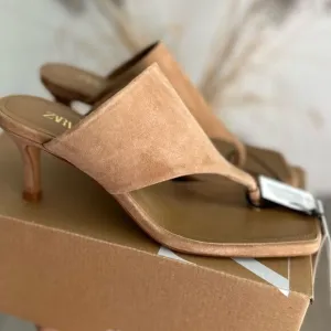 ZARA TOE POST HEELED LEATHER SANDALS